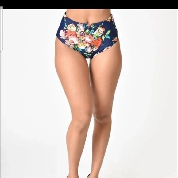 Pinup Couture 2-piece Reversible Tankini M(8-10) - Picture 5 of 11